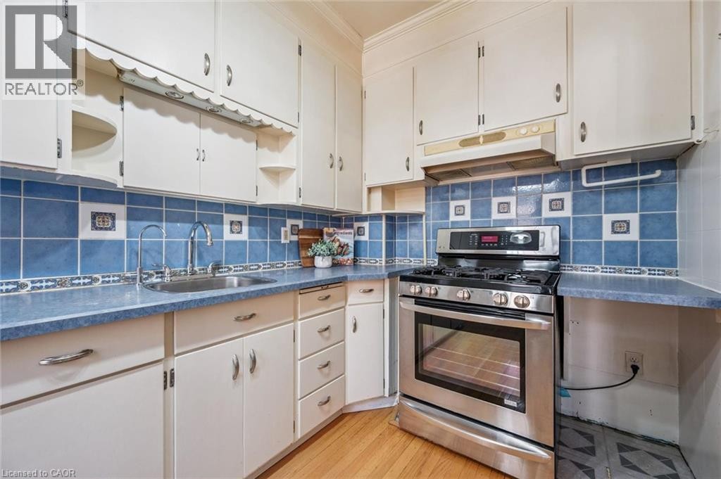 












22 BOULT Avenue

,
Guelph,




Ontario
N1E5W7

