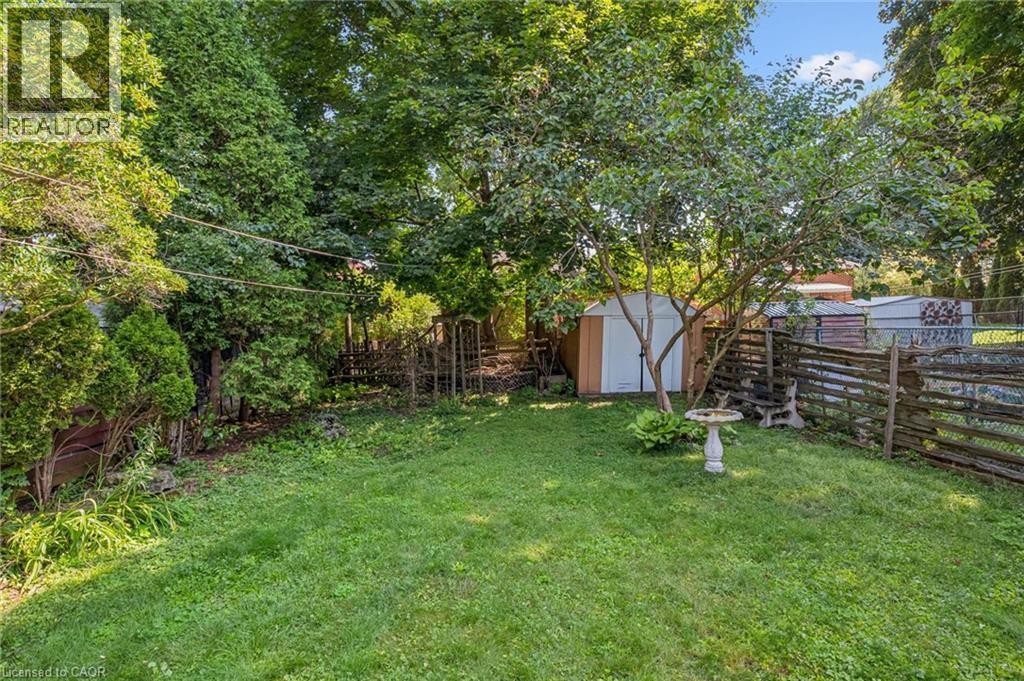 












22 BOULT Avenue

,
Guelph,




Ontario
N1E5W7

