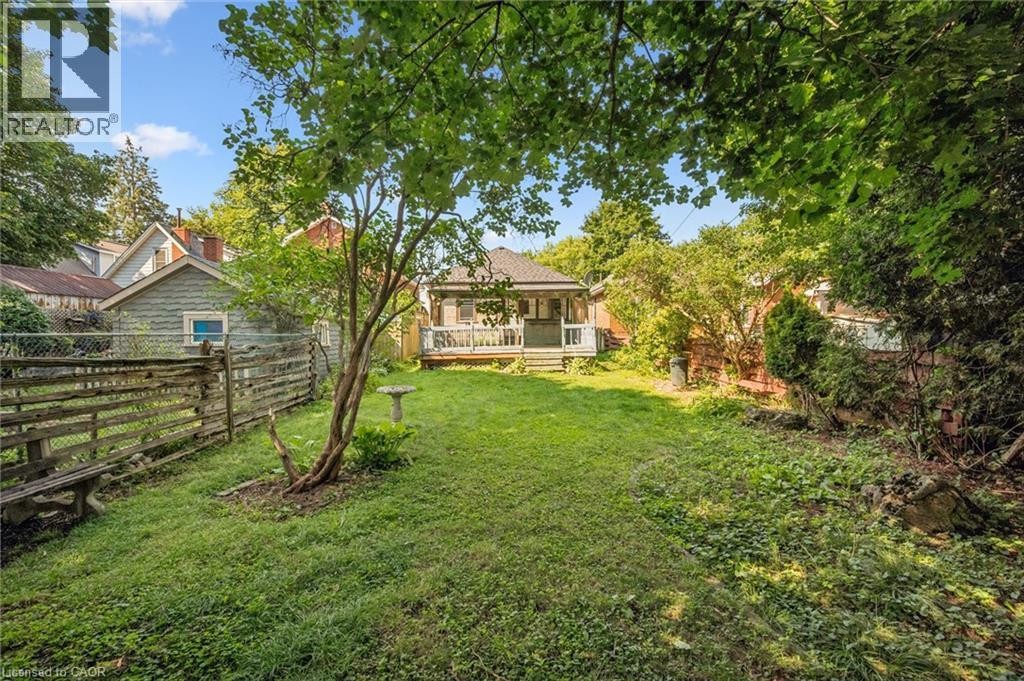 












22 BOULT Avenue

,
Guelph,




Ontario
N1E5W7

