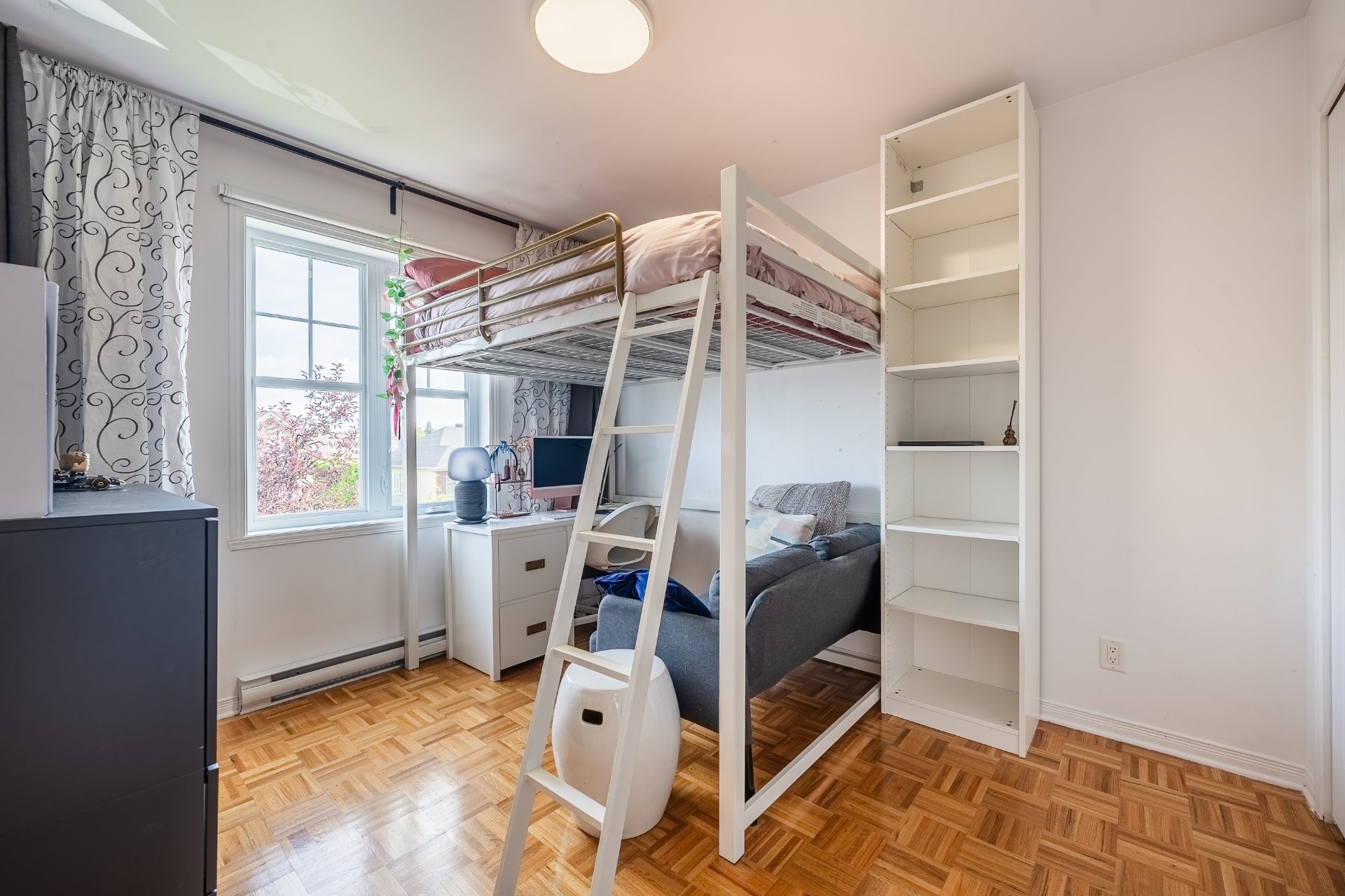 









247


Rue des Cygnes

,
Saint-Amable,




QC
J0L1N0

