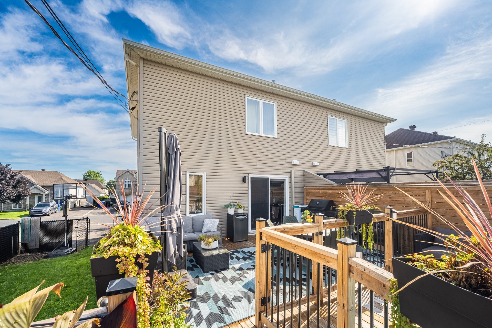 









247


Rue des Cygnes

,
Saint-Amable,




QC
J0L1N0

