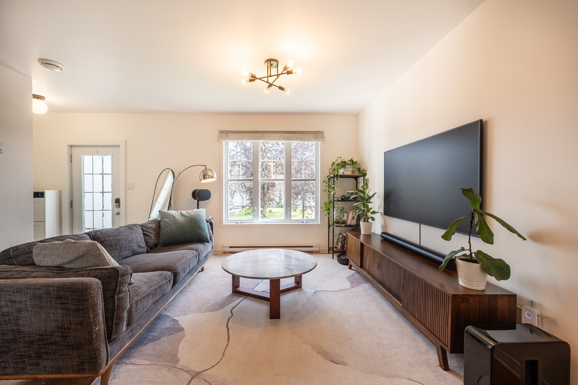 









247


Rue des Cygnes

,
Saint-Amable,




QC
J0L1N0

