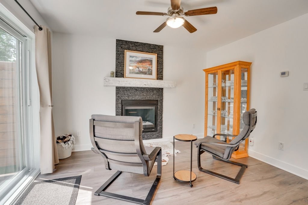 









32


Rue Jacques-Joubert

,
Gatineau (Buckingham),




QC
J8L0Y5

