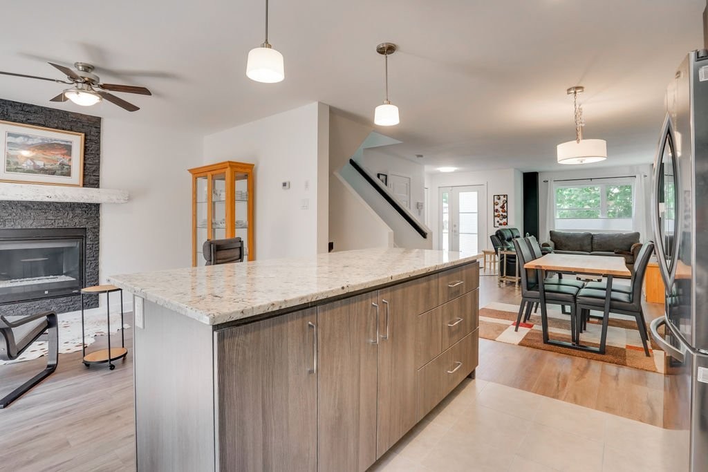









32


Rue Jacques-Joubert

,
Gatineau (Buckingham),




QC
J8L0Y5

