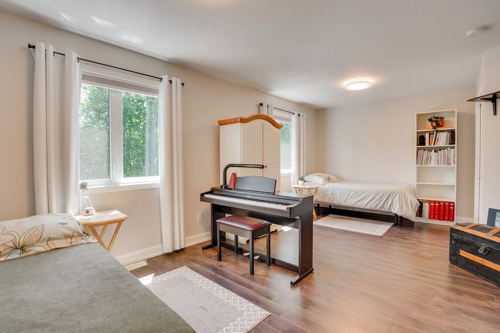 









32


Rue Jacques-Joubert

,
Gatineau (Buckingham),




QC
J8L0Y5

