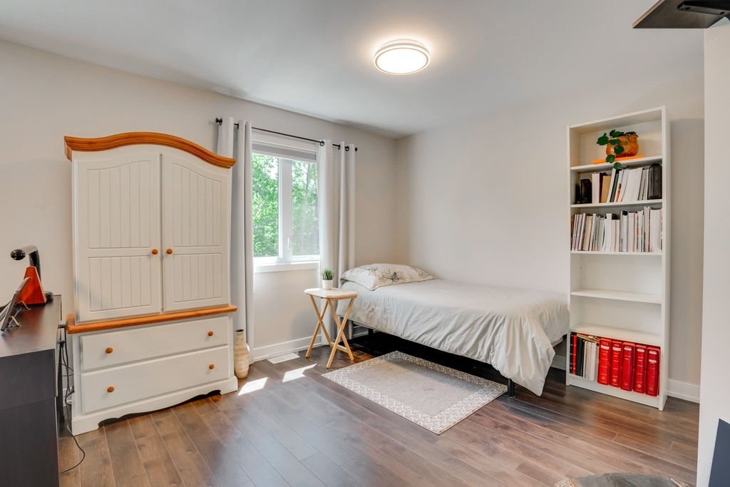 









32


Rue Jacques-Joubert

,
Gatineau (Buckingham),




QC
J8L0Y5

