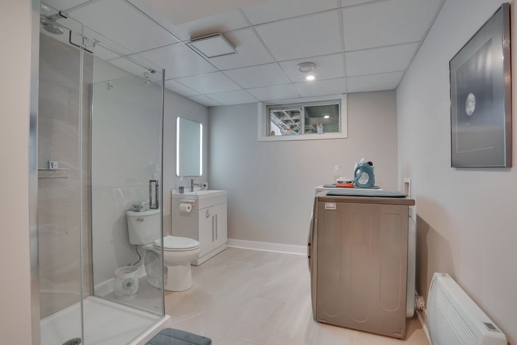 









32


Rue Jacques-Joubert

,
Gatineau (Buckingham),




QC
J8L0Y5

