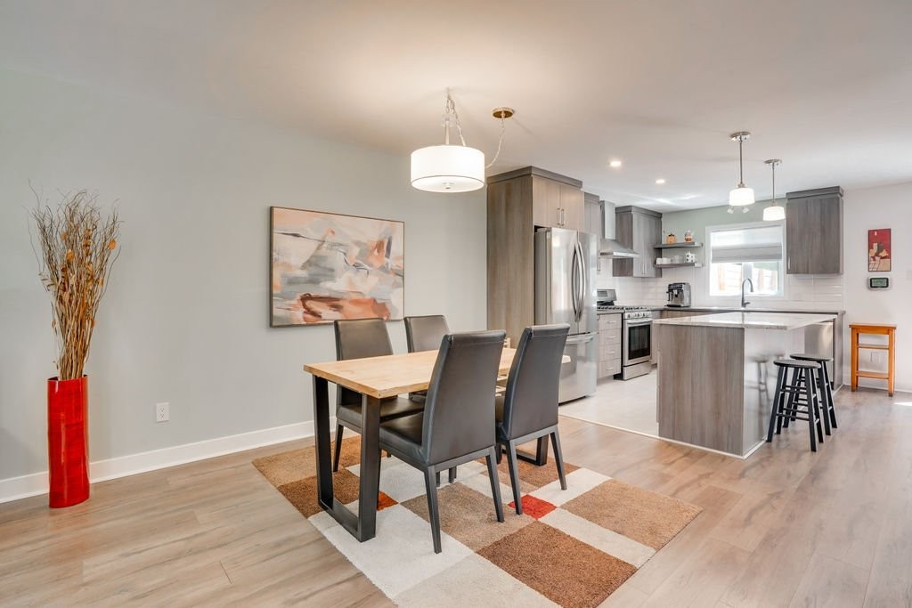 









32


Rue Jacques-Joubert

,
Gatineau (Buckingham),




QC
J8L0Y5

