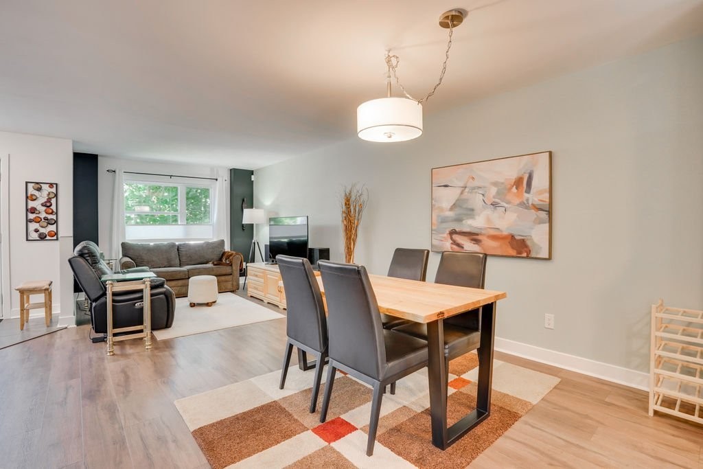 









32


Rue Jacques-Joubert

,
Gatineau (Buckingham),




QC
J8L0Y5

