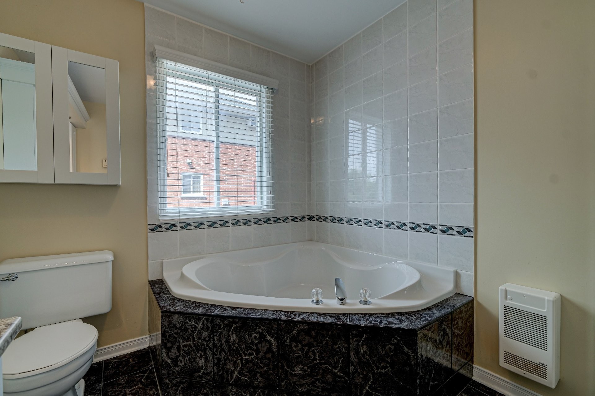 









1903


Rue De Chambly

, 105,
Saint-Bruno-de-Montarville,




QC
J3V6H2

