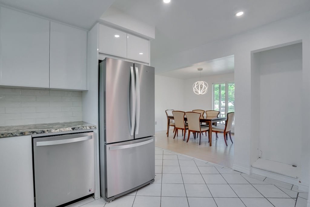 









16


Rue des Sources

,
Gatineau (Gatineau),




QC
J8V1C6

