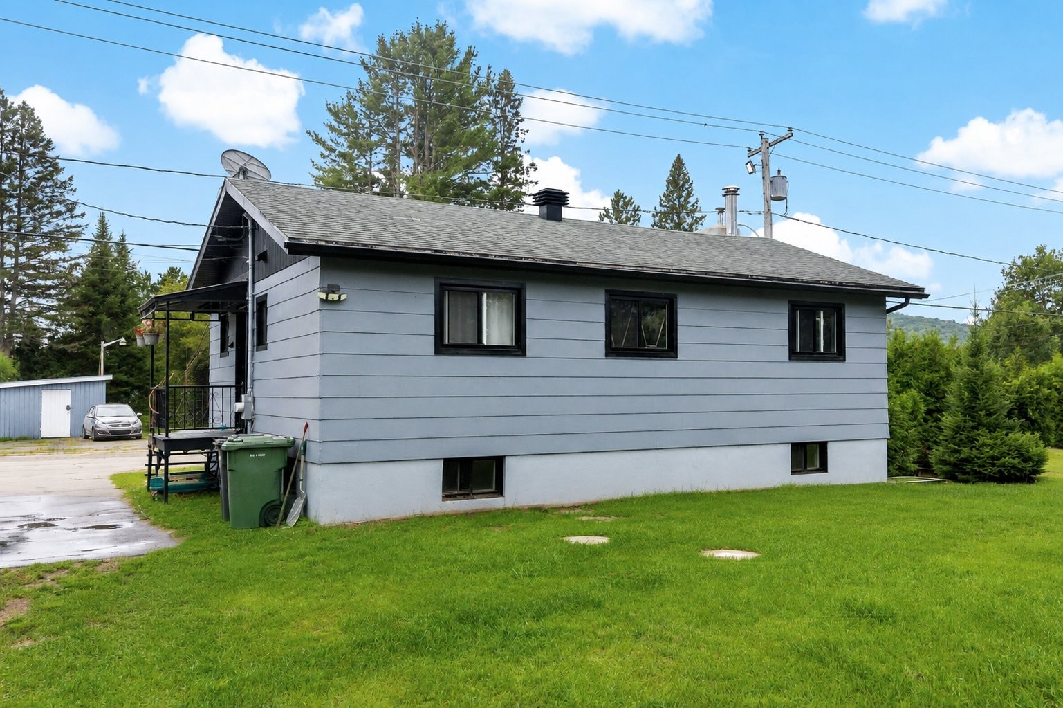 









110


Rue Brosseau

,
Amherst,




QC
J0T2L0

