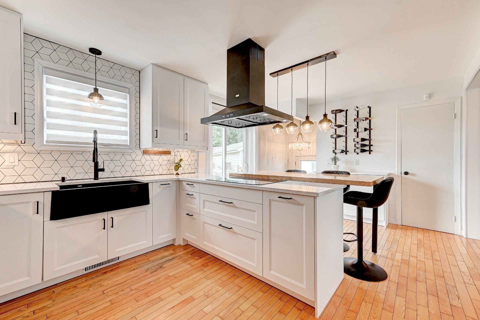 









4530


Rue Donat

,
Longueuil (Saint-Hubert),




QC
J3Y2L7

