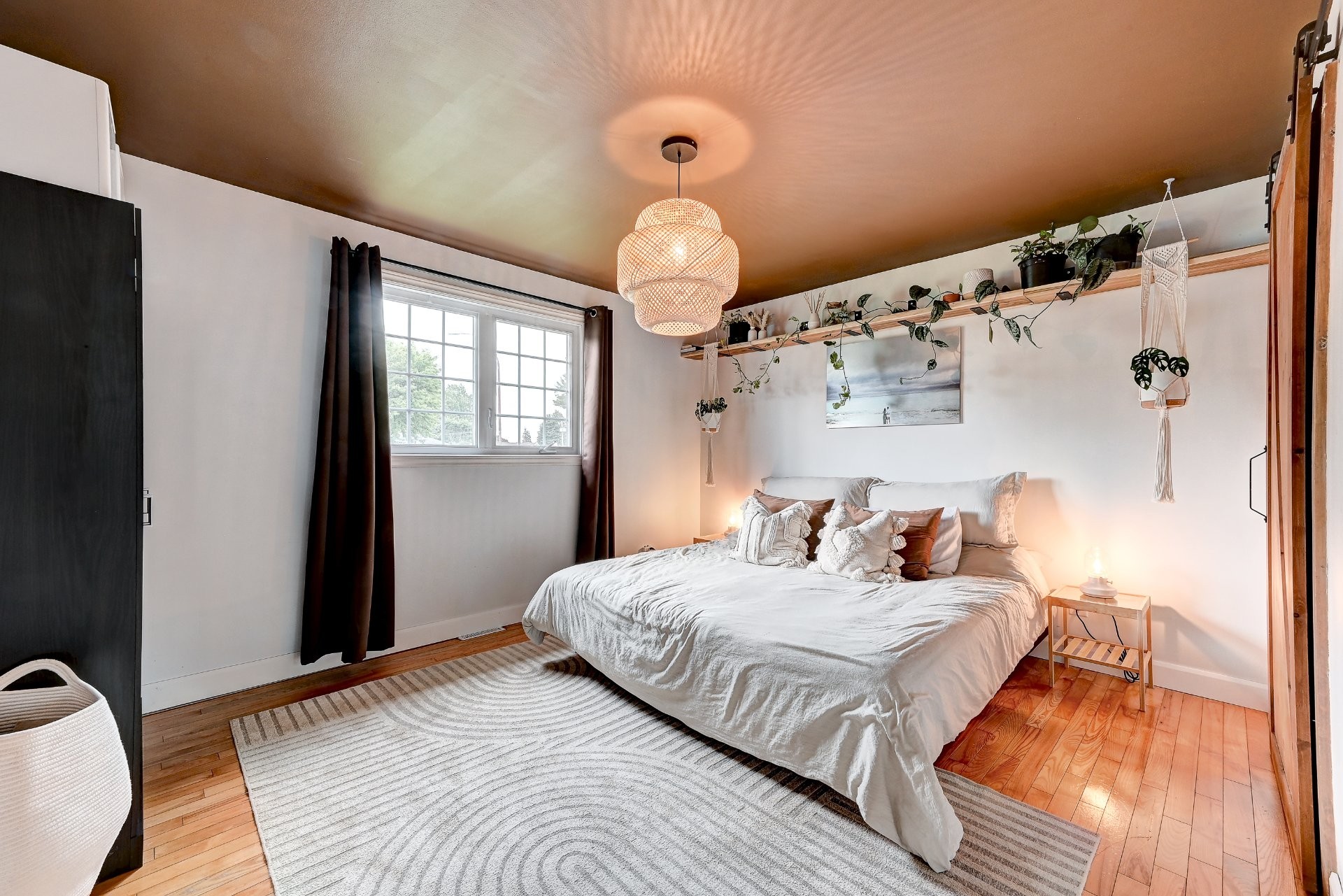 









4530


Rue Donat

,
Longueuil (Saint-Hubert),




QC
J3Y2L7

