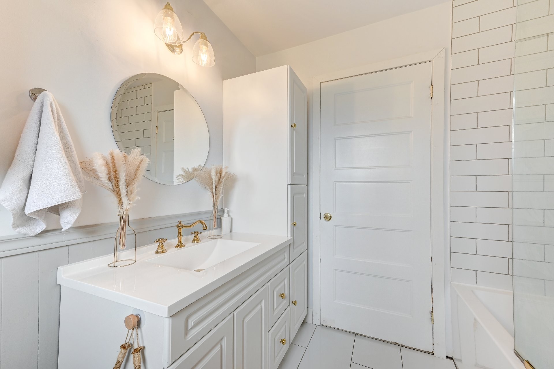 









4530


Rue Donat

,
Longueuil (Saint-Hubert),




QC
J3Y2L7

