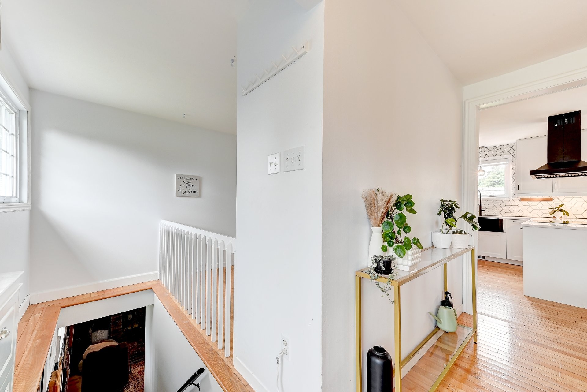 









4530


Rue Donat

,
Longueuil (Saint-Hubert),




QC
J3Y2L7

