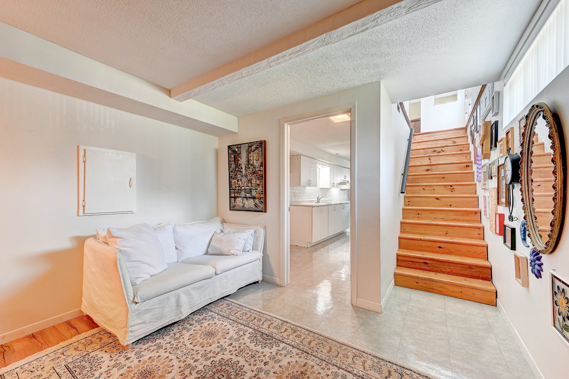 









4530


Rue Donat

,
Longueuil (Saint-Hubert),




QC
J3Y2L7

