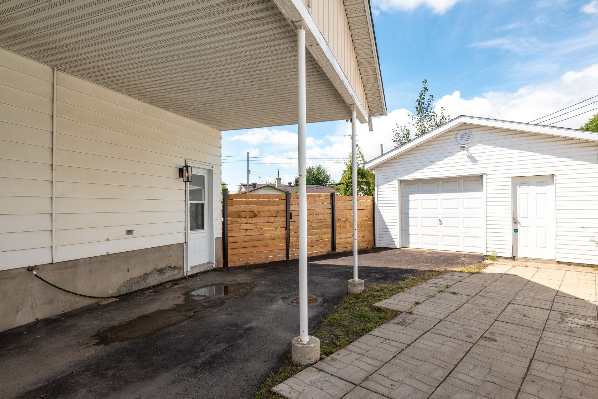









4530


Rue Donat

,
Longueuil (Saint-Hubert),




QC
J3Y2L7

