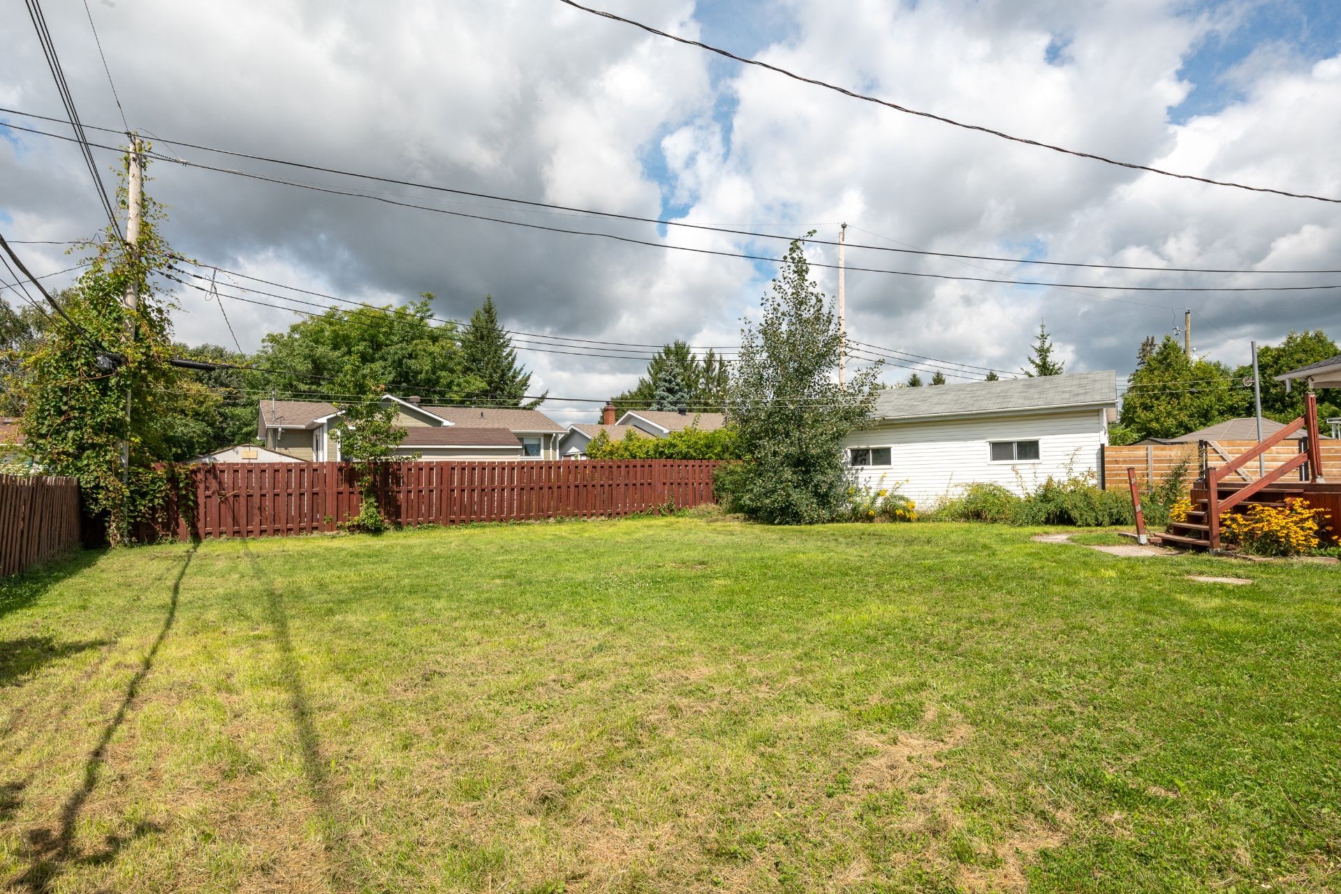 









4530


Rue Donat

,
Longueuil (Saint-Hubert),




QC
J3Y2L7

