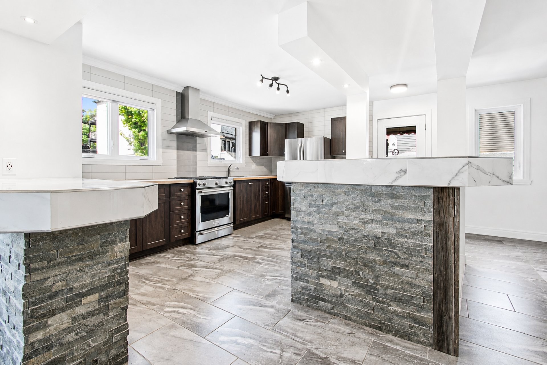 









285


Rue Park

,
Brownsburg-Chatham,




QC
J8G3A3


