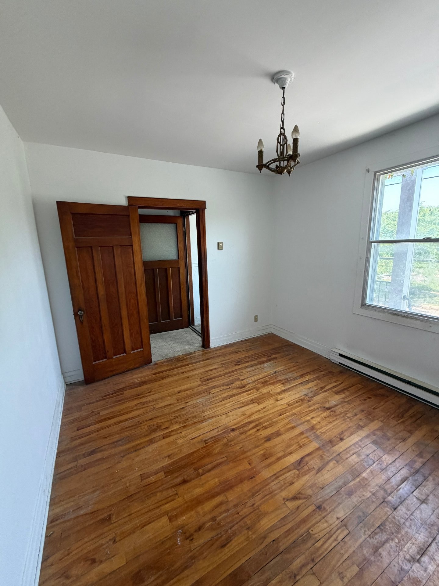 









1265

 - 1275


Rue William-MacDonald

,
Montréal (Lachine),




QC
H8S2A3


