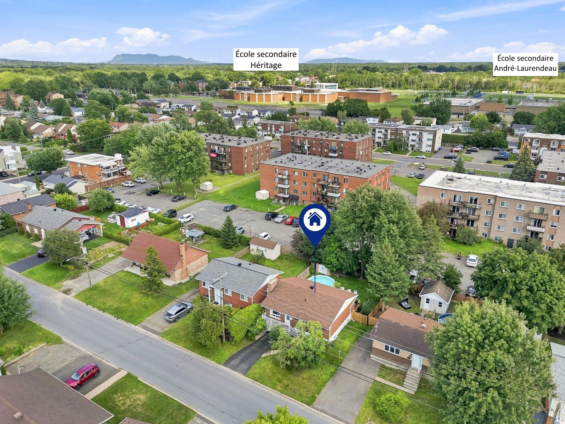 









2735


Rue Cornwall

,
Longueuil (Saint-Hubert),




QC
J3Y5G3

