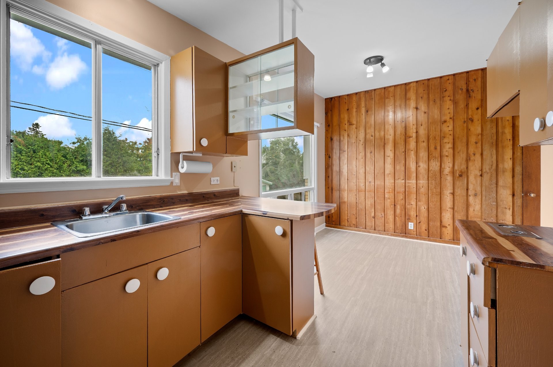 









104


Rue des Bolets

,
Lévis (Desjardins),




QC
G6V2H1

