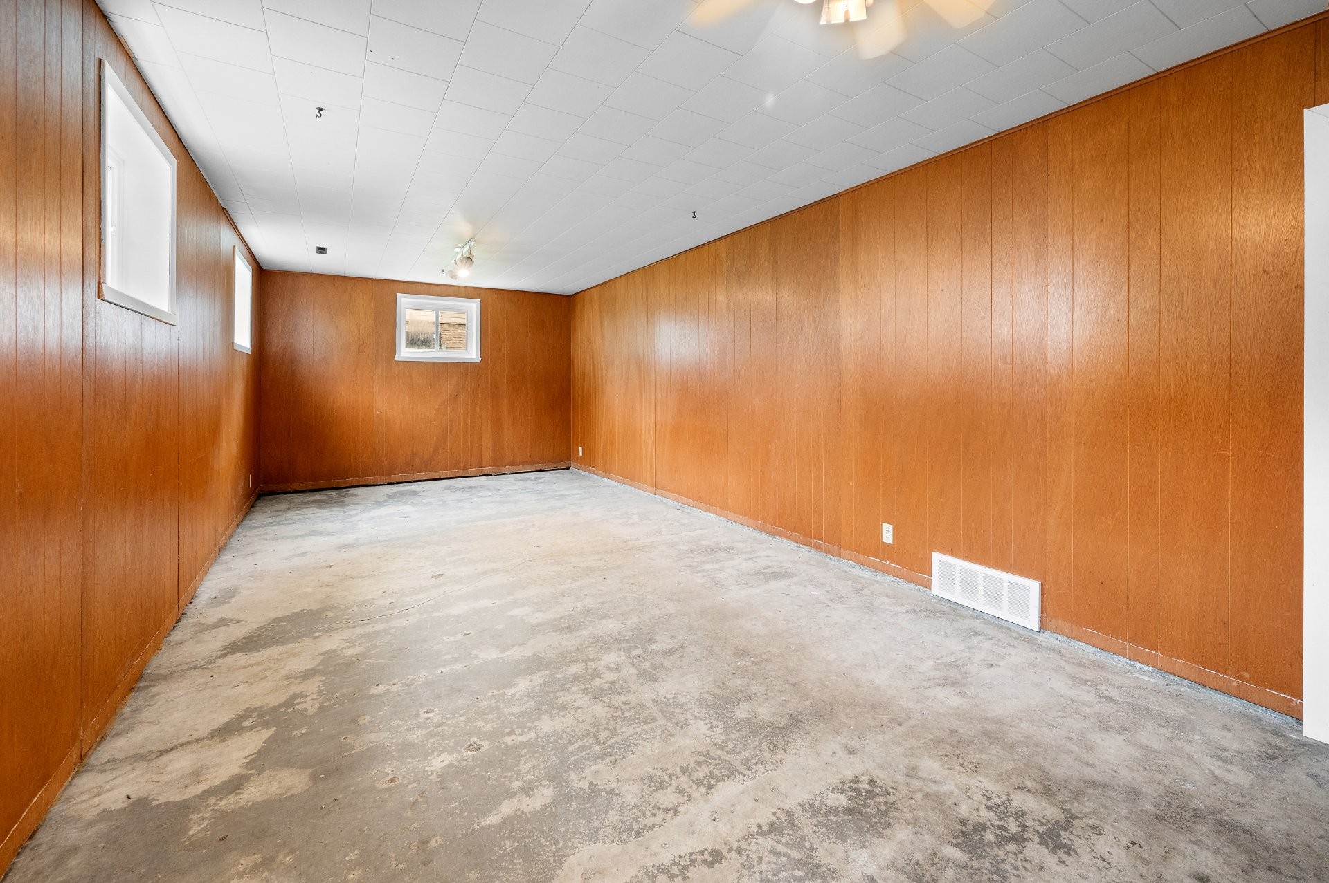 









104


Rue des Bolets

,
Lévis (Desjardins),




QC
G6V2H1

