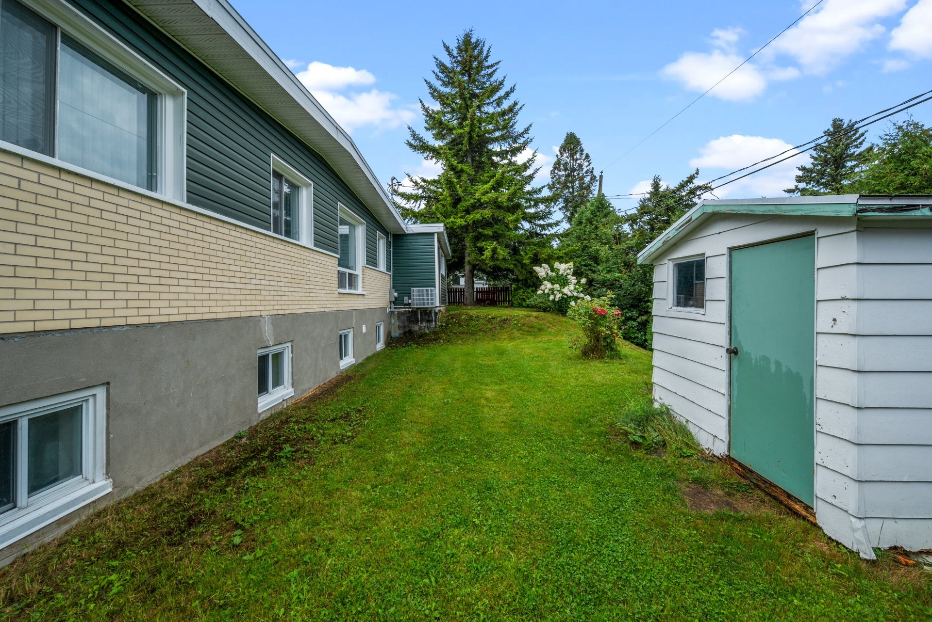 









104


Rue des Bolets

,
Lévis (Desjardins),




QC
G6V2H1

