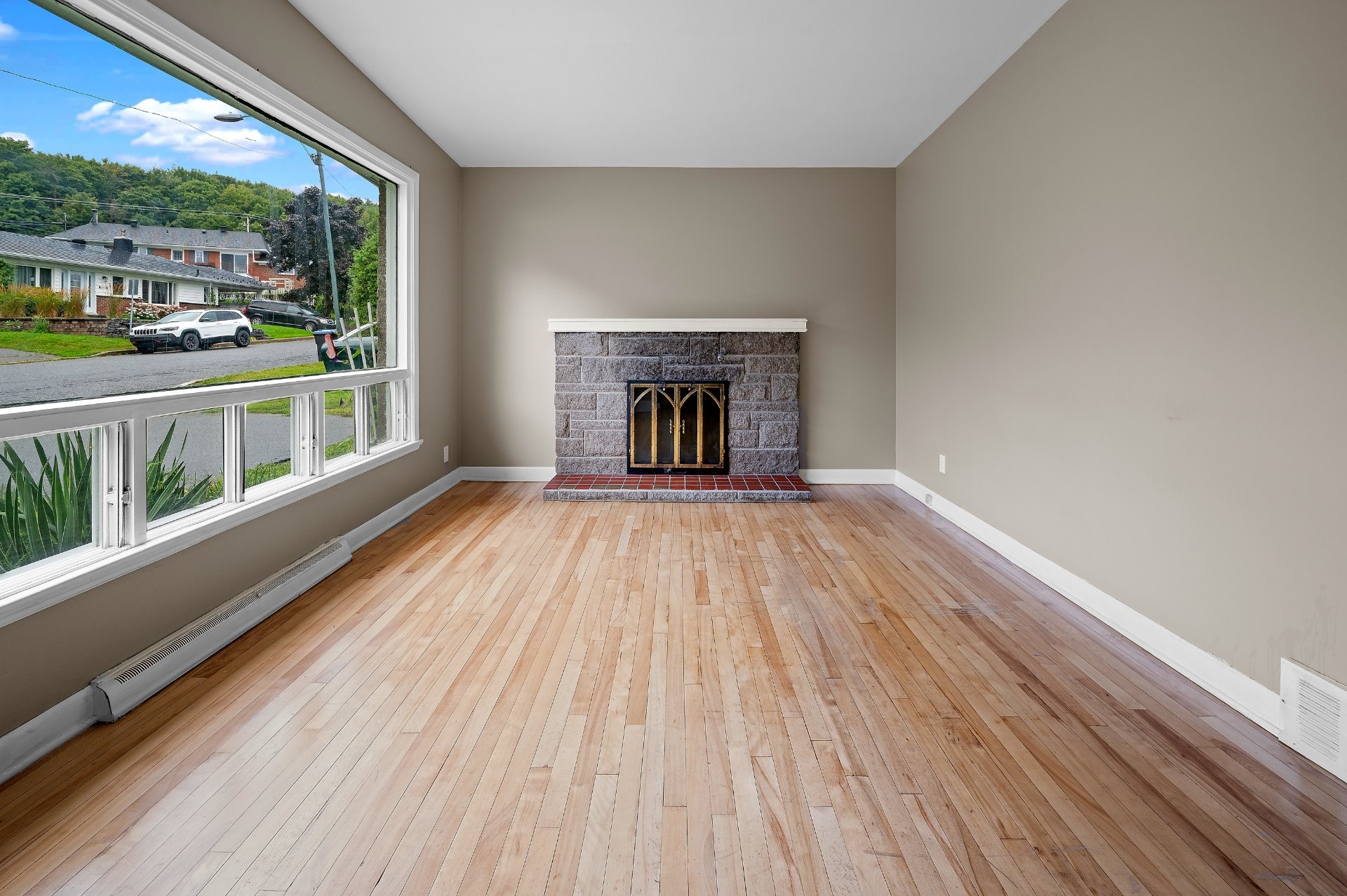 









104


Rue des Bolets

,
Lévis (Desjardins),




QC
G6V2H1

