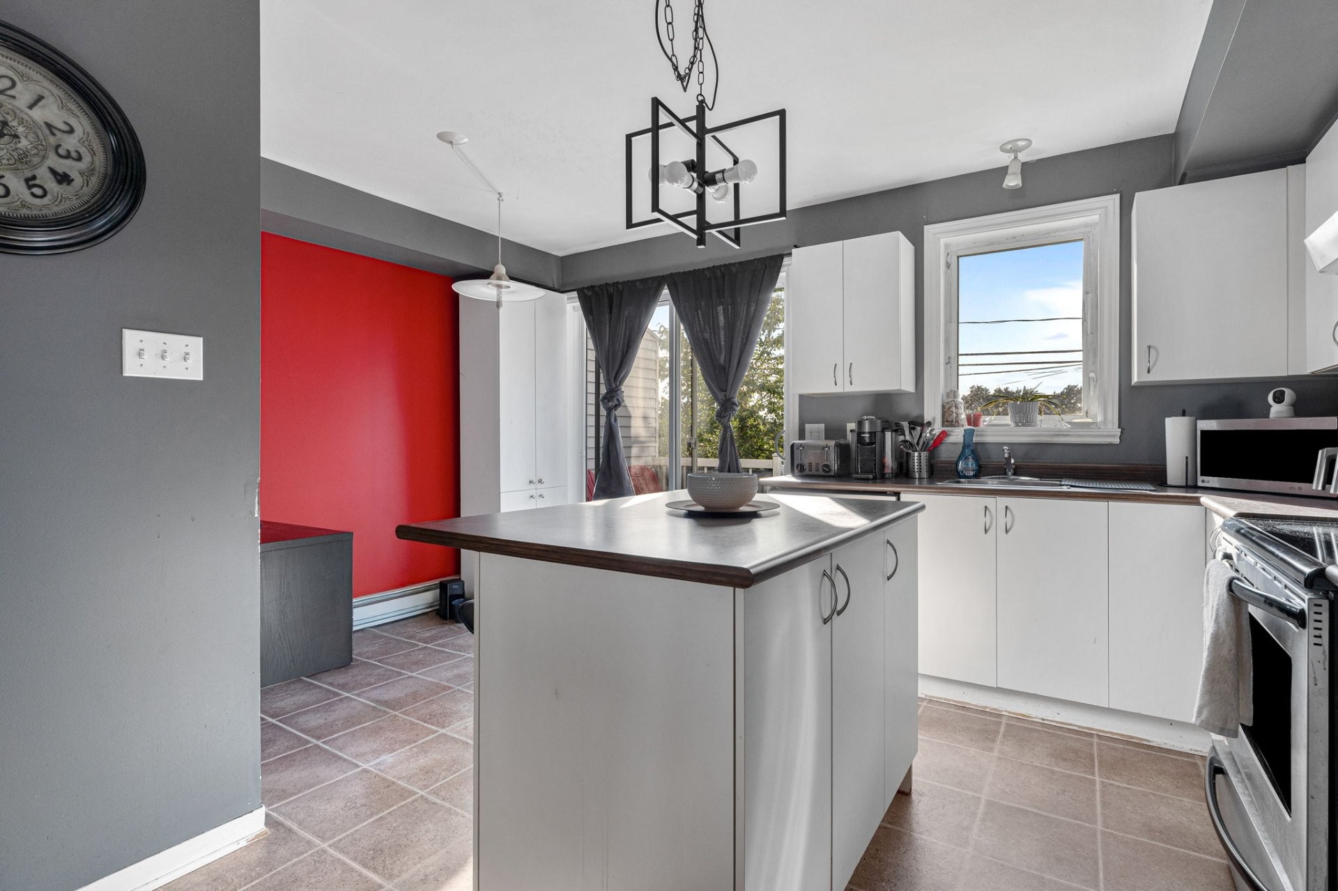 









74Z

 - 76Z


Rue de la Futaie

,
Varennes,




QC
J3X1Z6

