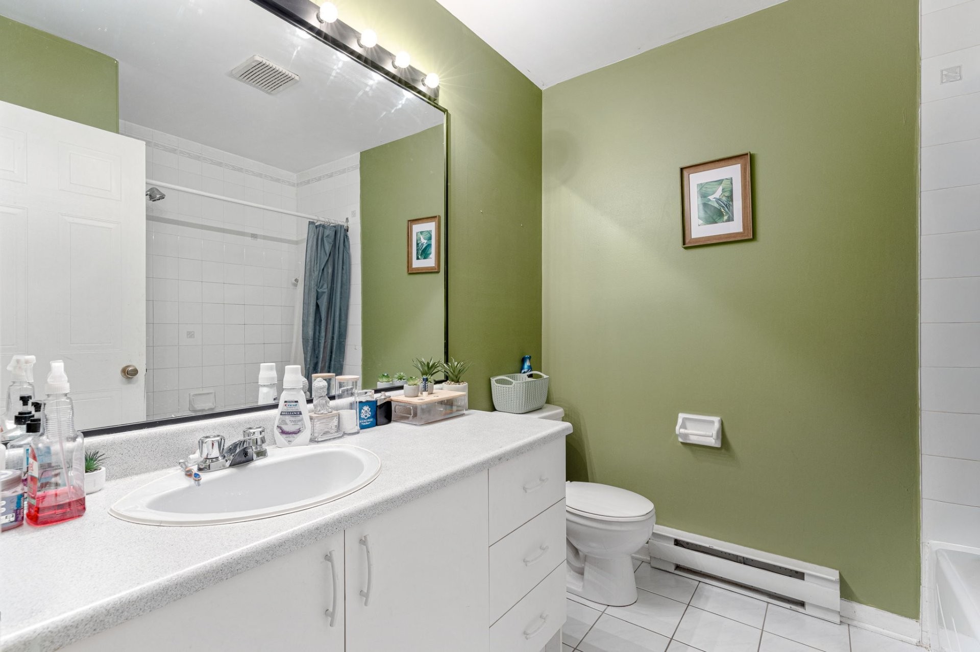 









74Z

 - 76Z


Rue de la Futaie

,
Varennes,




QC
J3X1Z6

