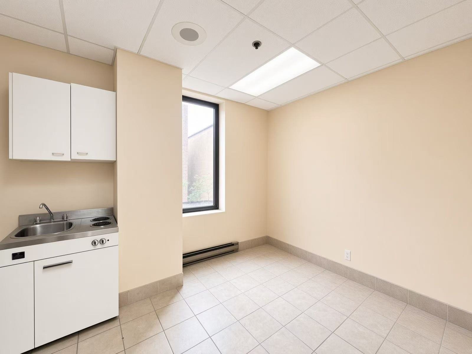 









1111


Rue St-Urbain

, M03,
Montréal (Ville-Marie),




QC
H2Z1Y6

