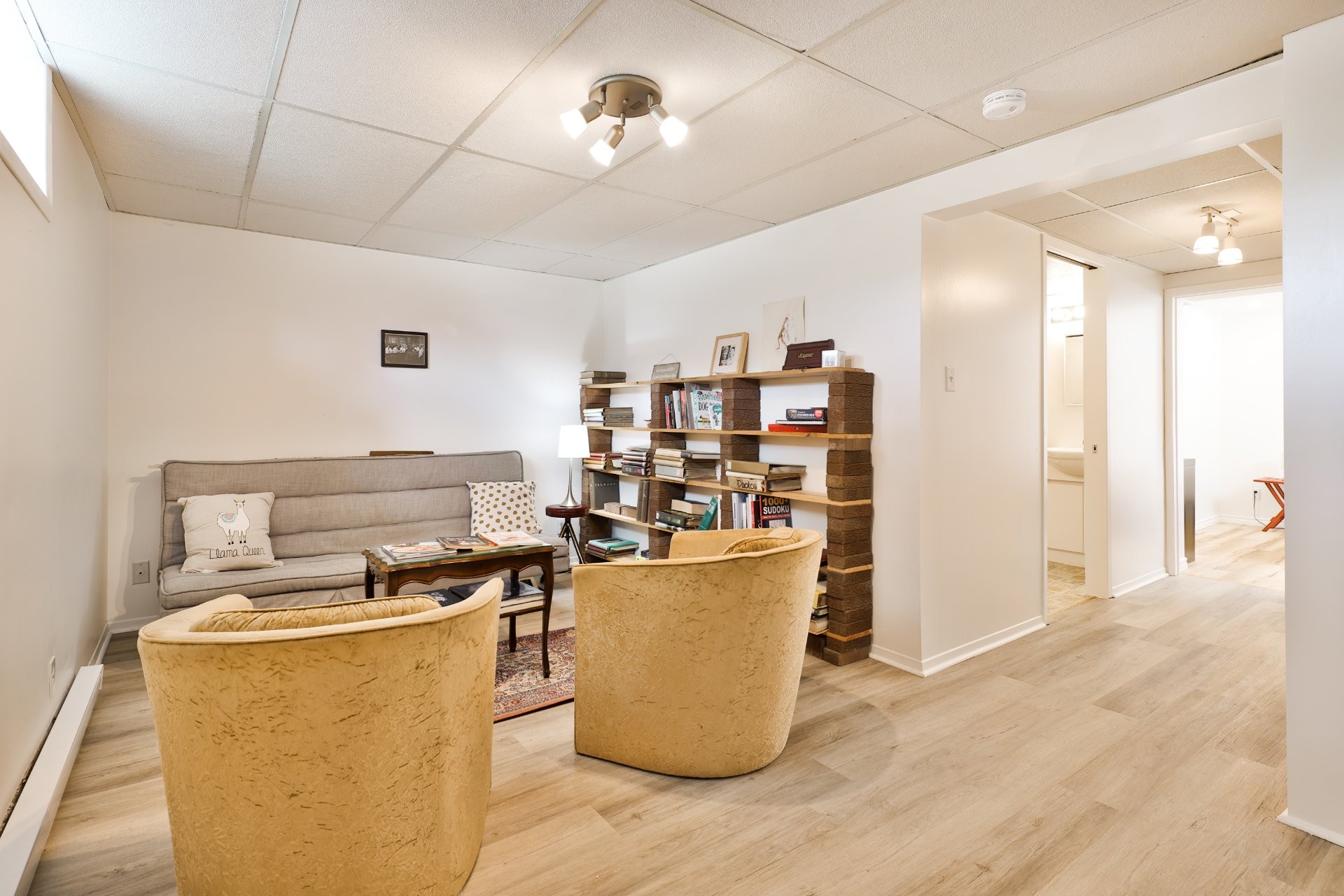 









1323


Boul. Jolibourg

,
Laval (Sainte-Dorothée),




QC
H7Y1W8

