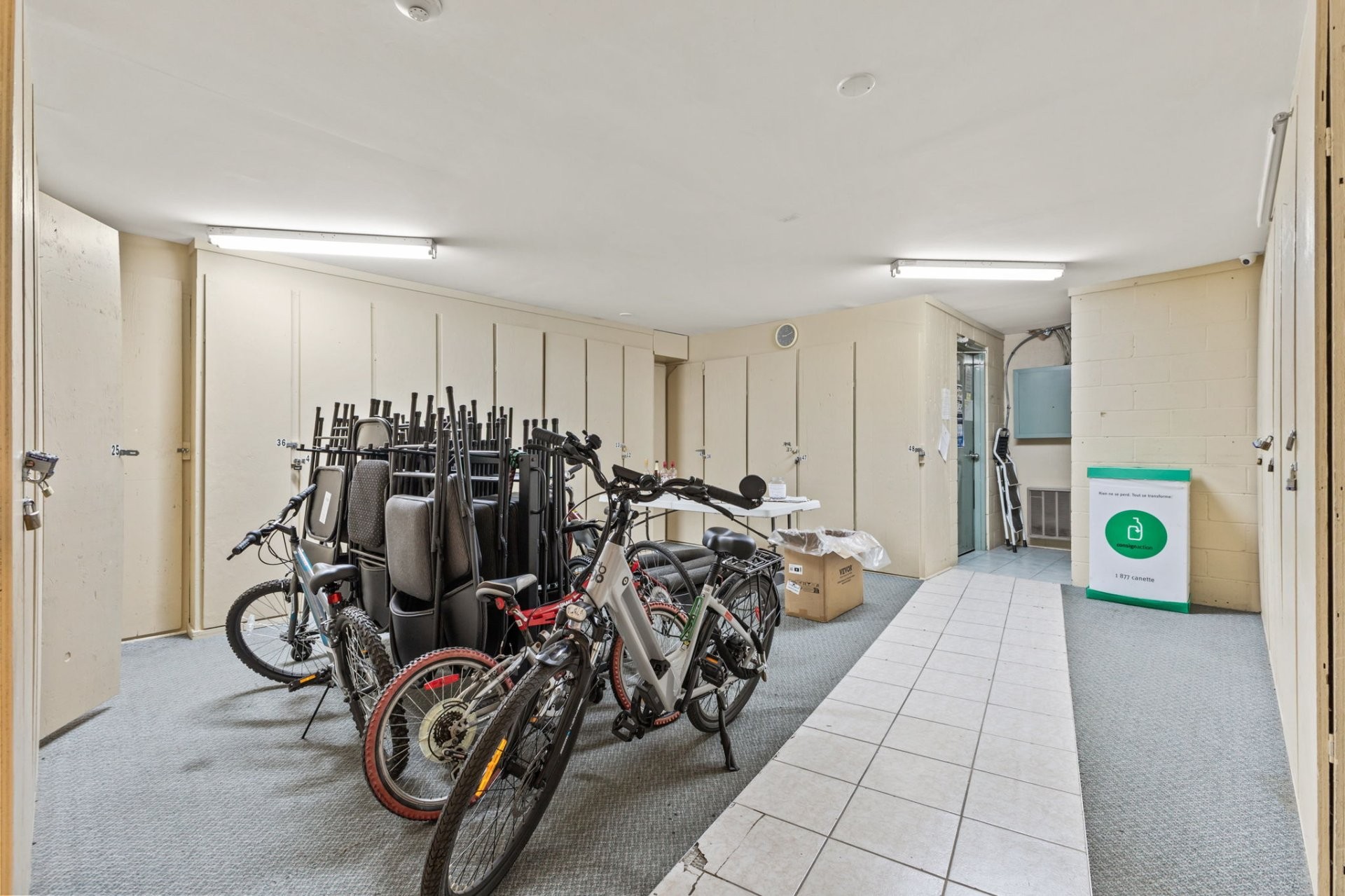 









240


Boul. de l'Hôpital

, 46,
Gatineau (Gatineau),




QC
J8T8J6

