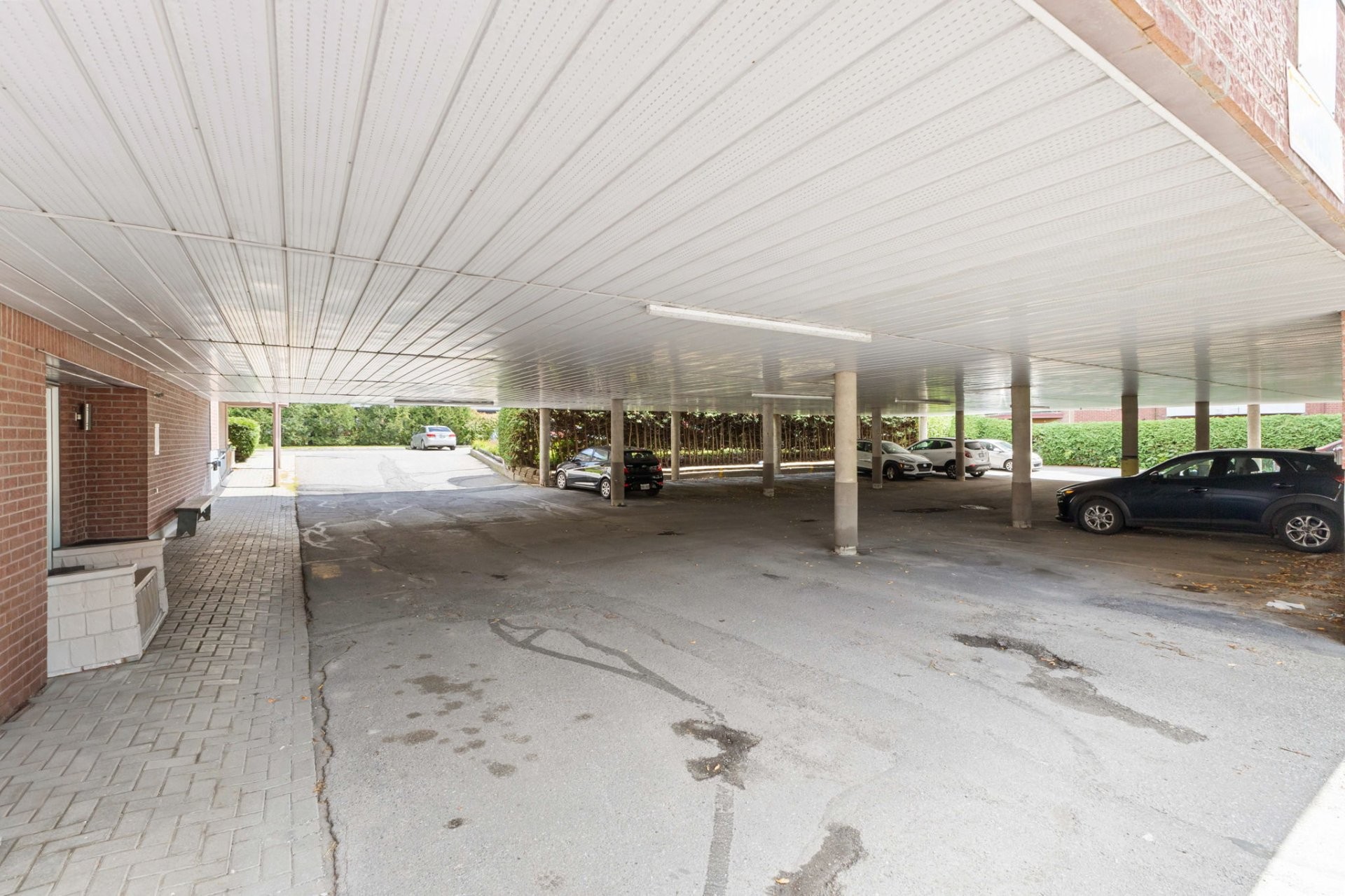









240


Boul. de l'Hôpital

, 46,
Gatineau (Gatineau),




QC
J8T8J6

