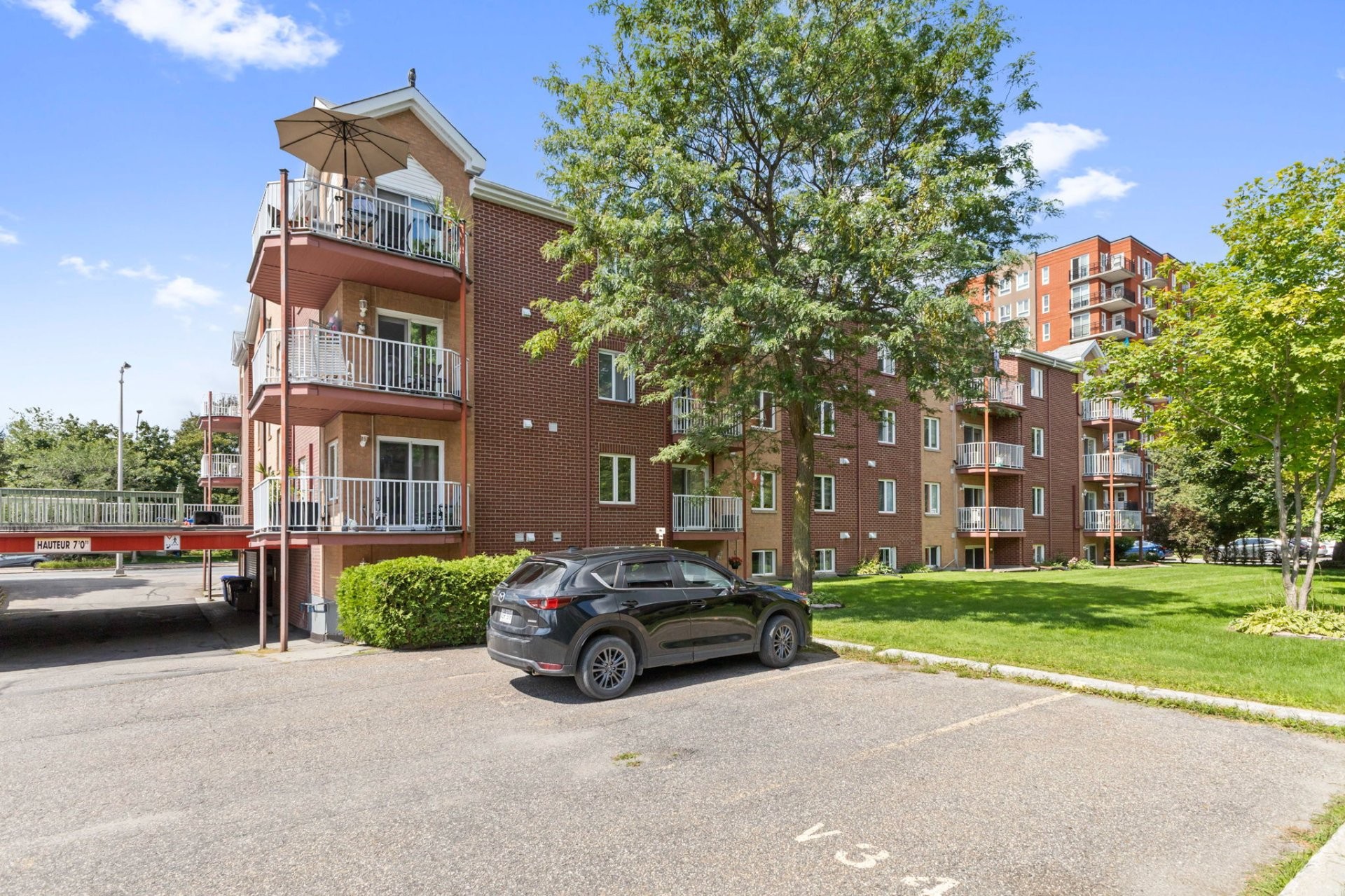 









240


Boul. de l'Hôpital

, 46,
Gatineau (Gatineau),




QC
J8T8J6

