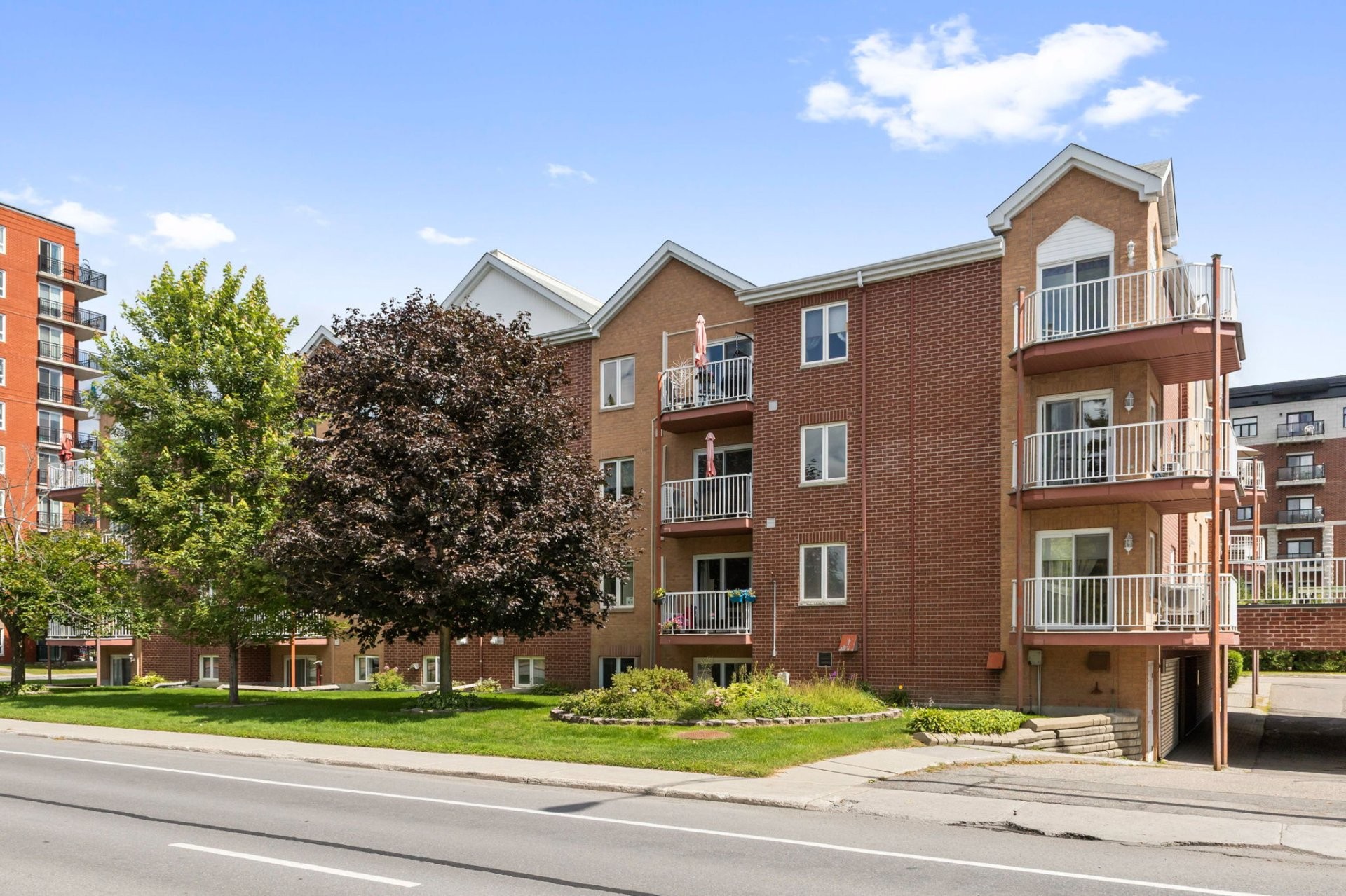 









240


Boul. de l'Hôpital

, 46,
Gatineau (Gatineau),




QC
J8T8J6

