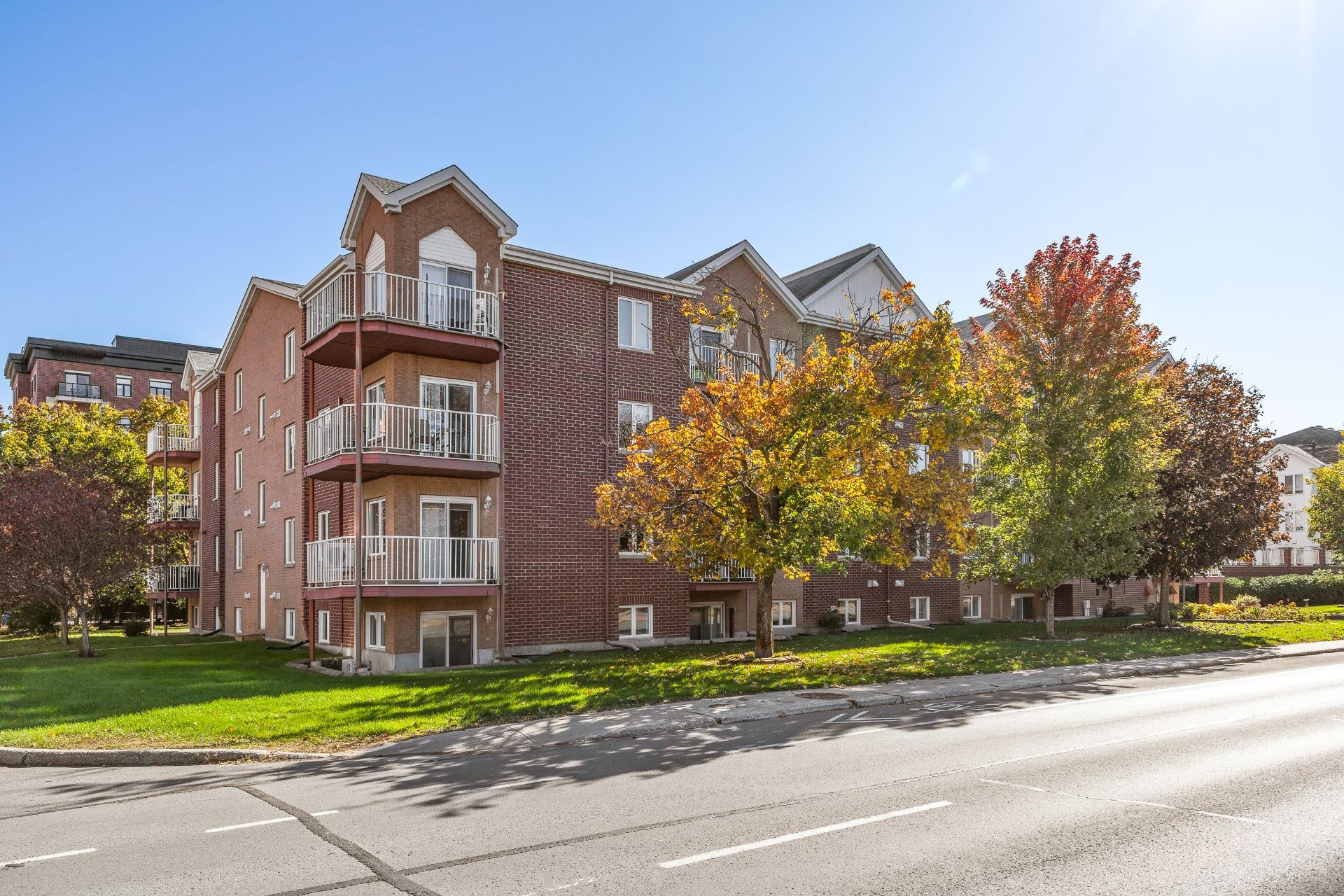 









240


Boul. de l'Hôpital

, 46,
Gatineau (Gatineau),




QC
J8T8J6

