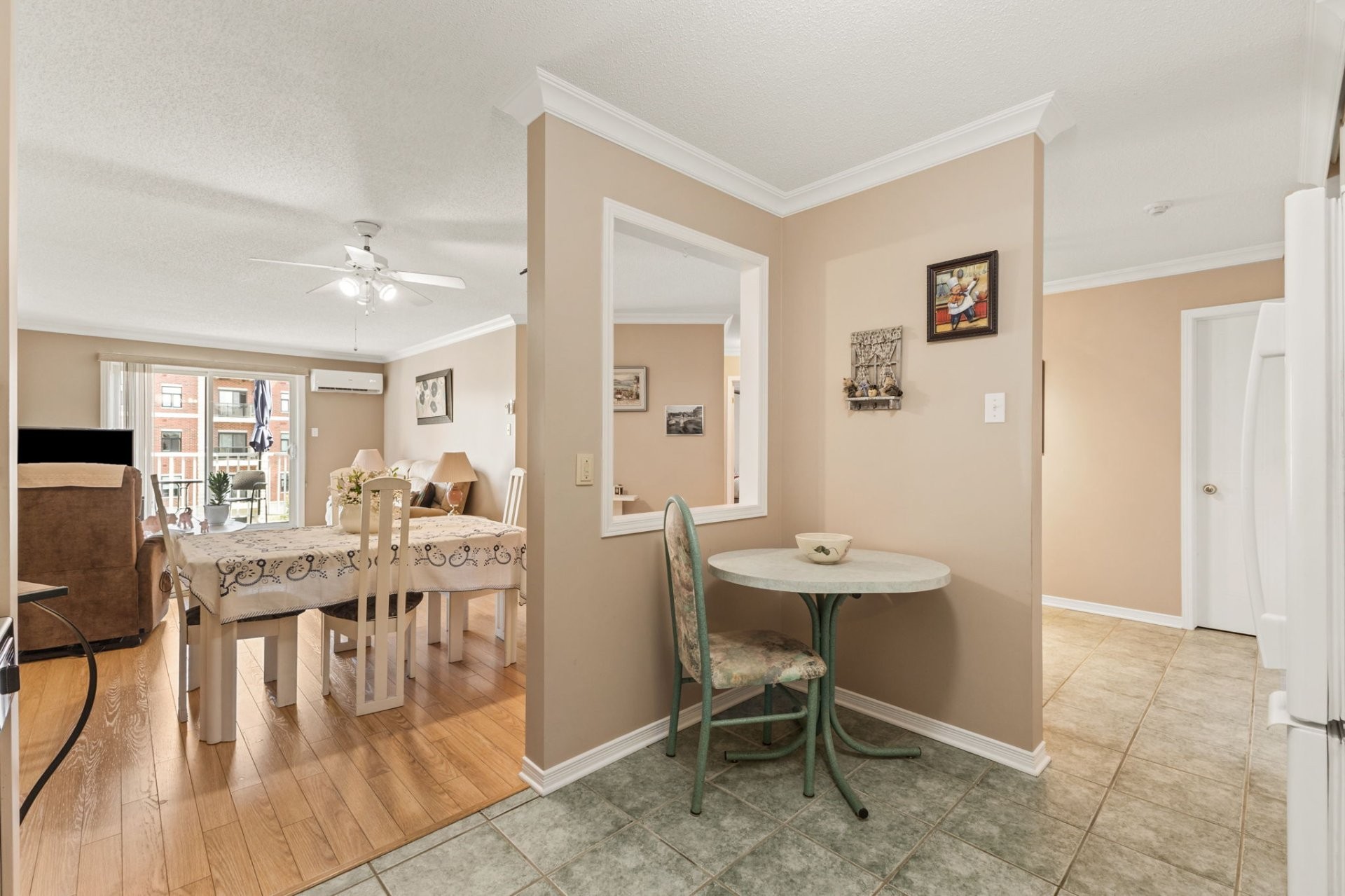 









240


Boul. de l'Hôpital

, 46,
Gatineau (Gatineau),




QC
J8T8J6

