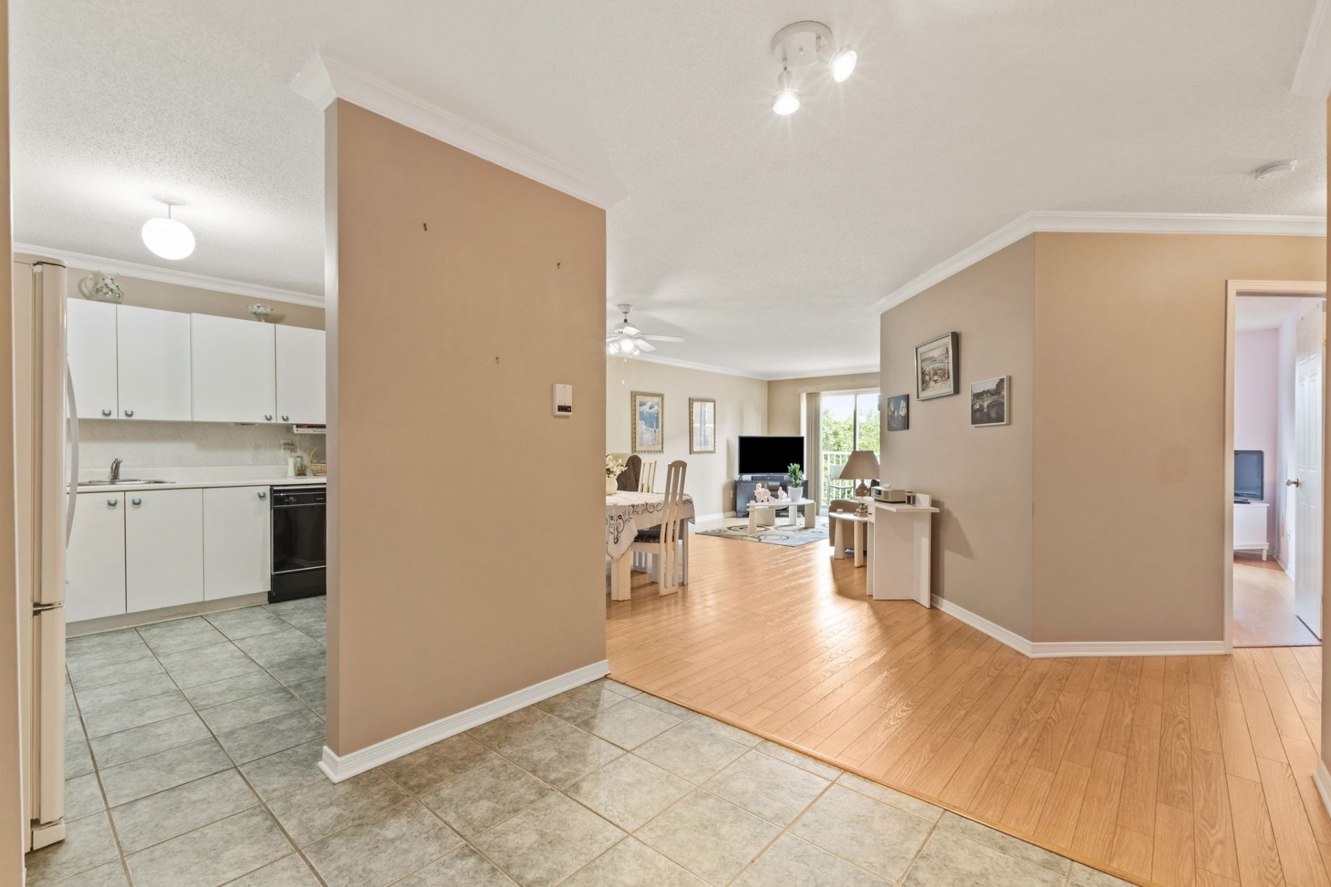 









240


Boul. de l'Hôpital

, 46,
Gatineau (Gatineau),




QC
J8T8J6

