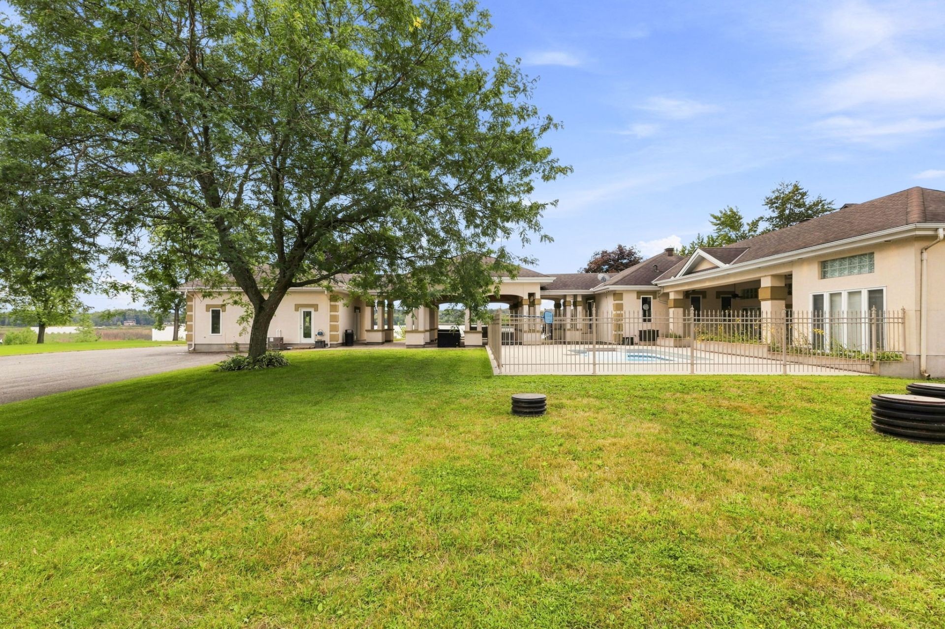 









295


Ch. du Fer-à-Cheval

,
Gatineau (Masson-Angers),




QC
J8M1L8

