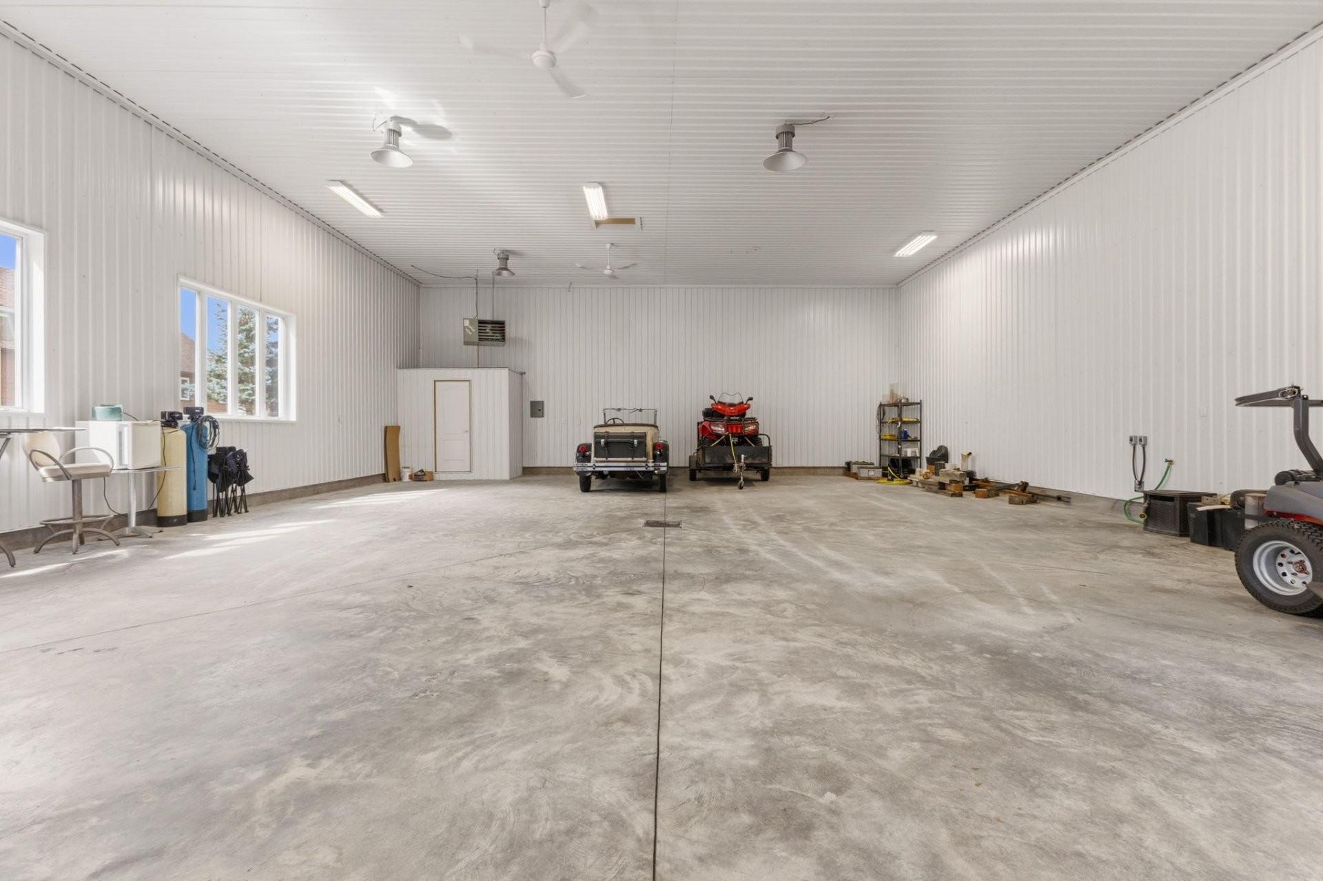 









295


Ch. du Fer-à-Cheval

,
Gatineau (Masson-Angers),




QC
J8M1L8

