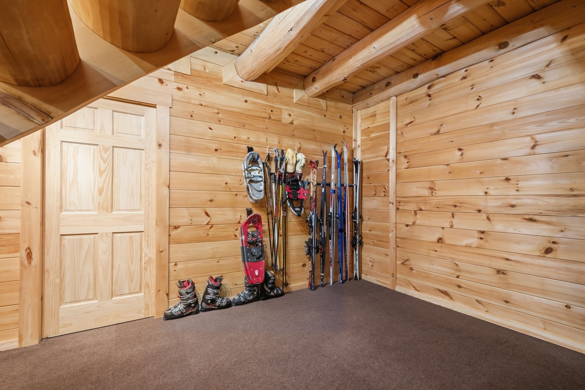 









221


Ch. de l'Avalanche

,
Lac-Supérieur,




QC
J0T1P0

