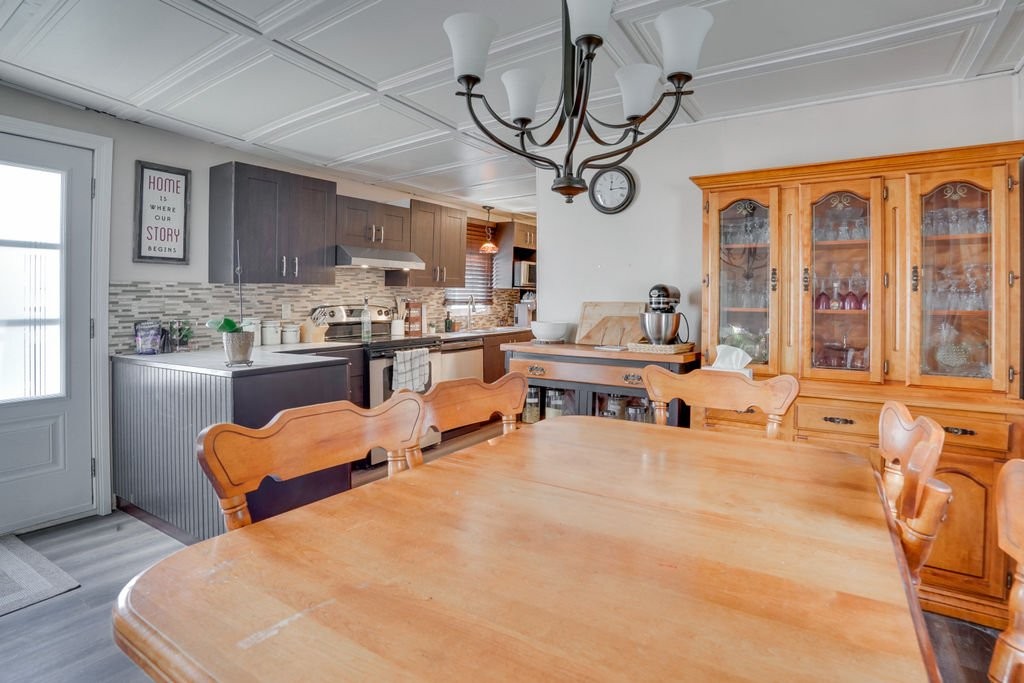 









19


12e Avenue O.

,
Gatineau (Gatineau),




QC
J8T5P2

