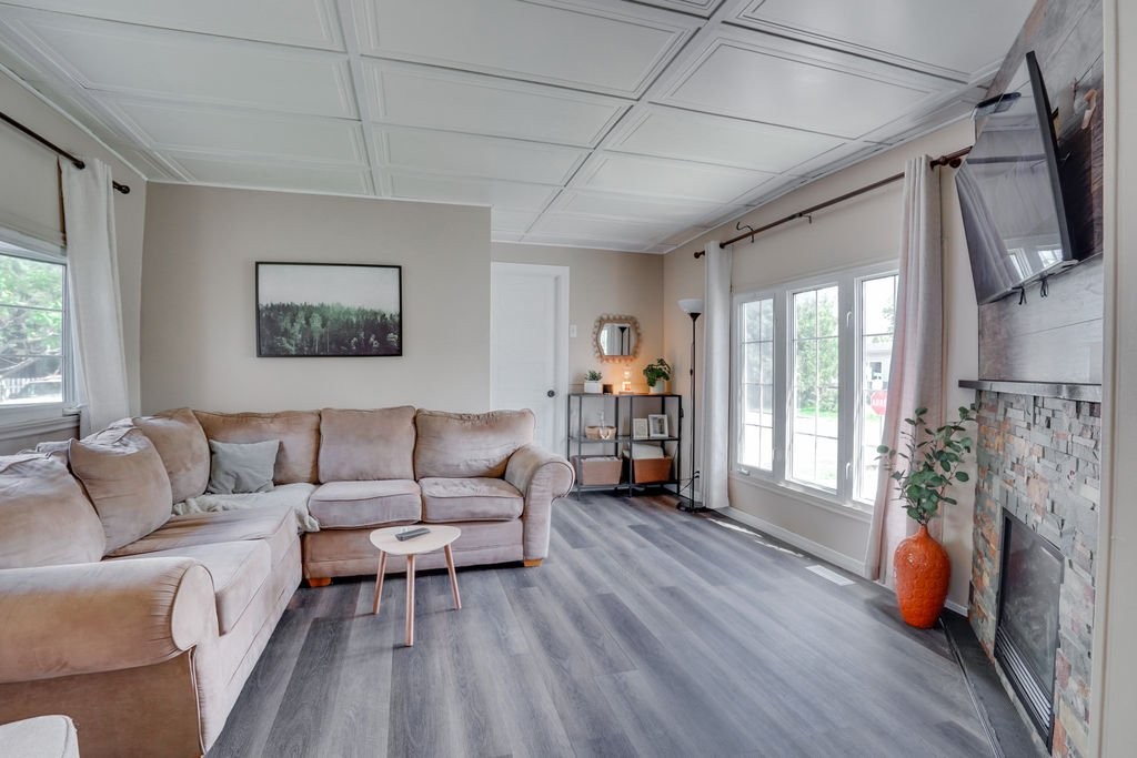 









19


12e Avenue O.

,
Gatineau (Gatineau),




QC
J8T5P2

