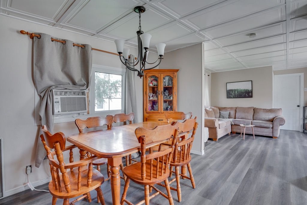 









19


12e Avenue O.

,
Gatineau (Gatineau),




QC
J8T5P2

