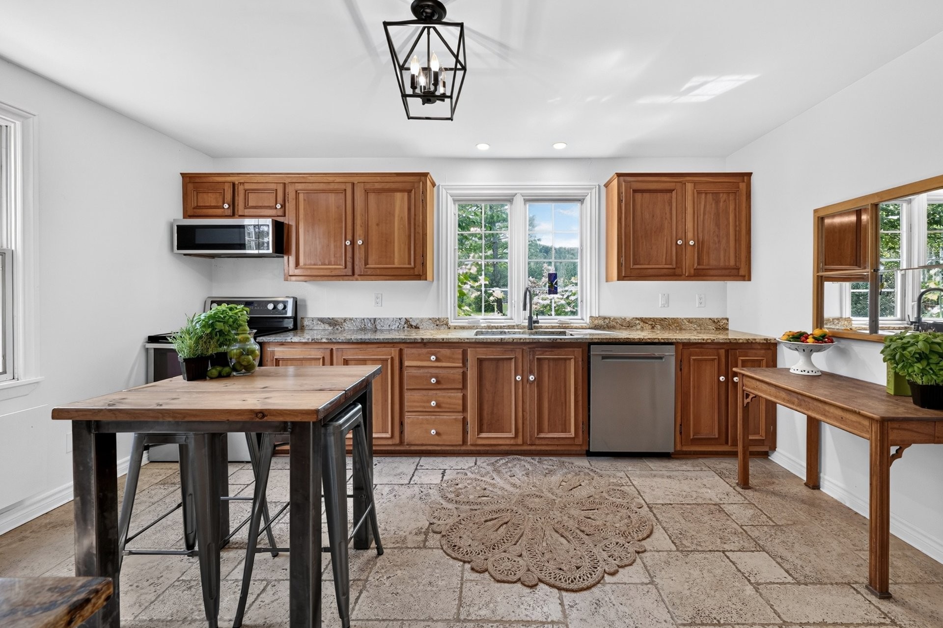 









707


Rue Main

,
Hudson,




QC
J0P1H0

