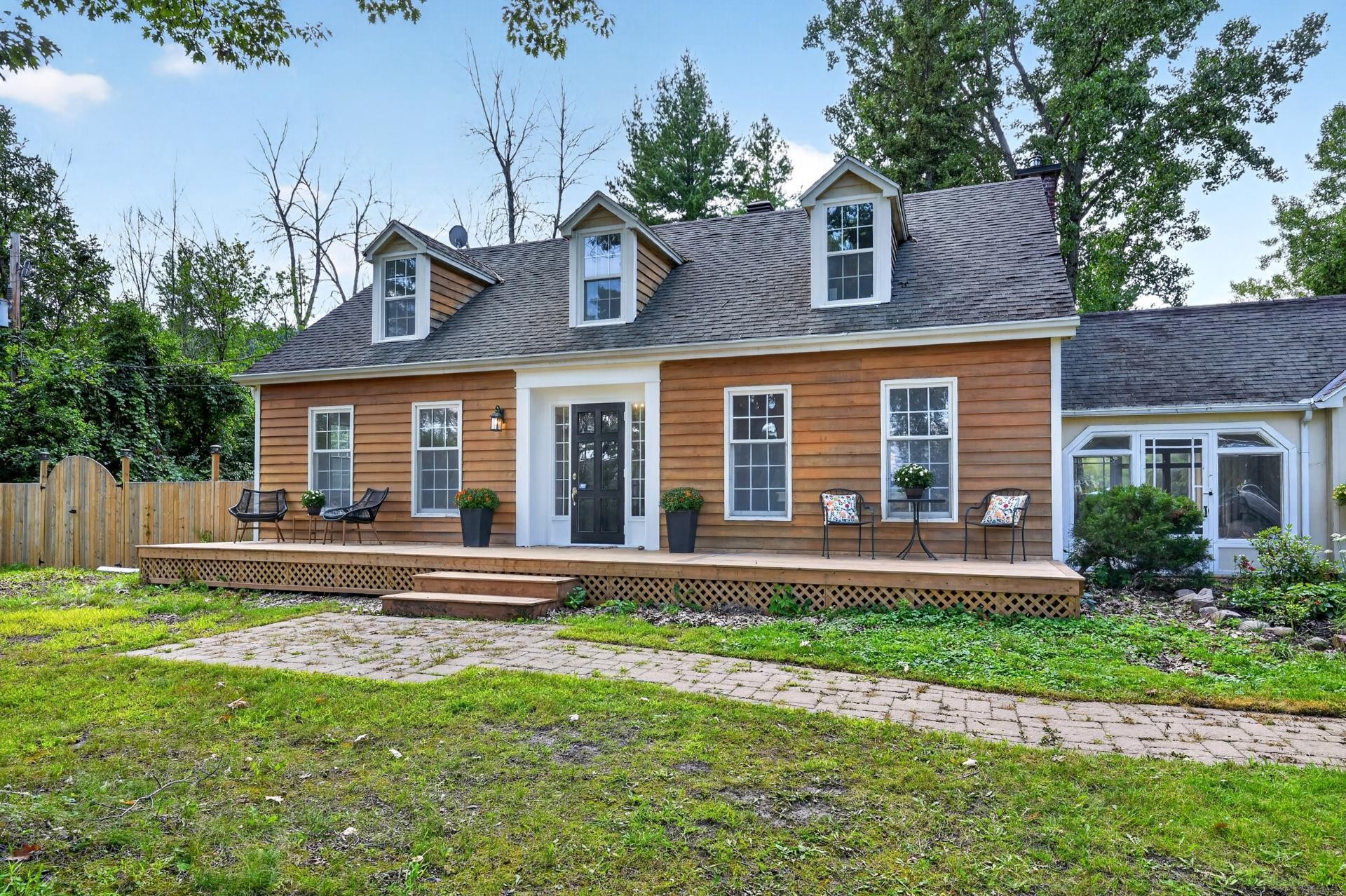 









707


Rue Main

,
Hudson,




QC
J0P1H0

