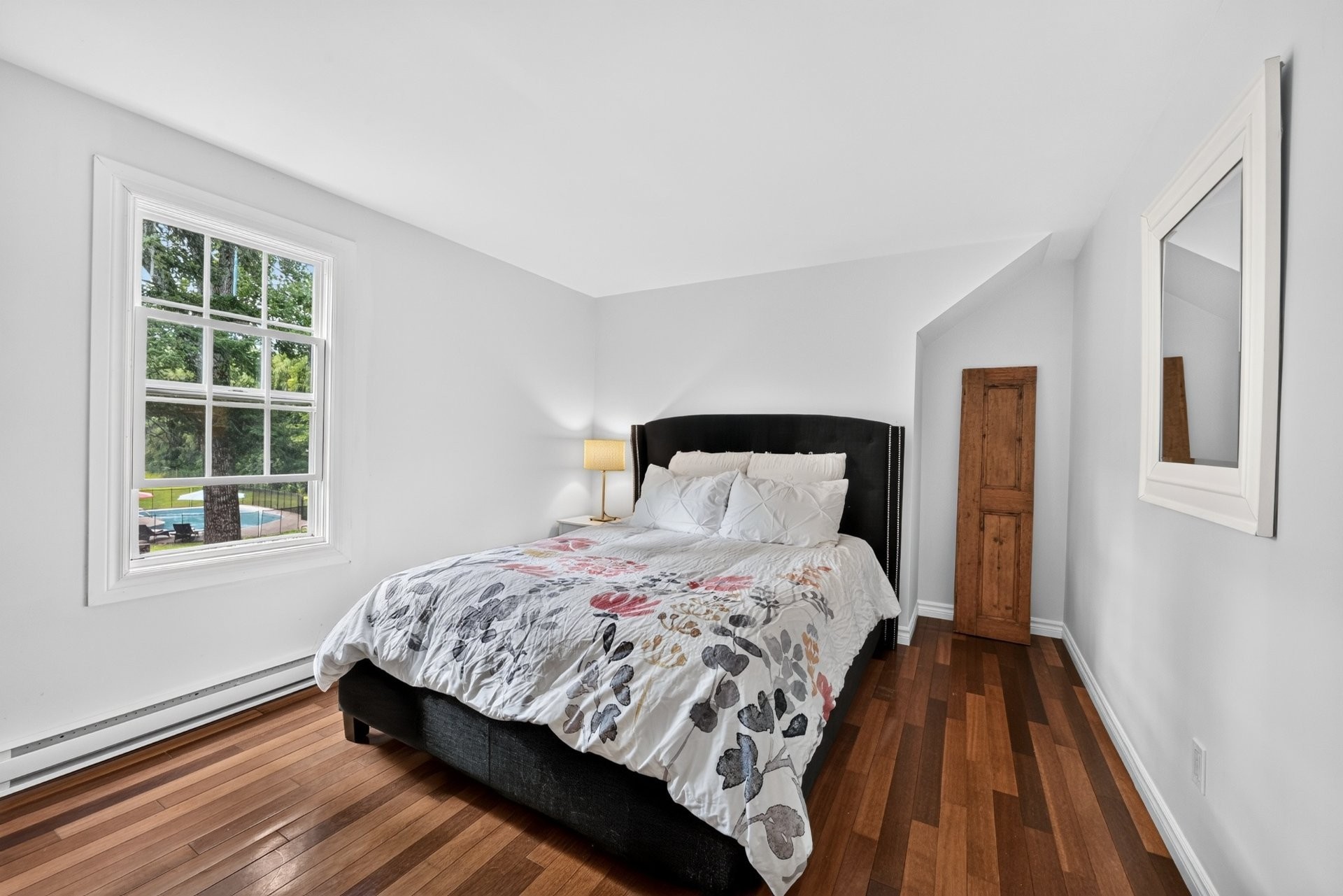 









707


Rue Main

,
Hudson,




QC
J0P1H0

